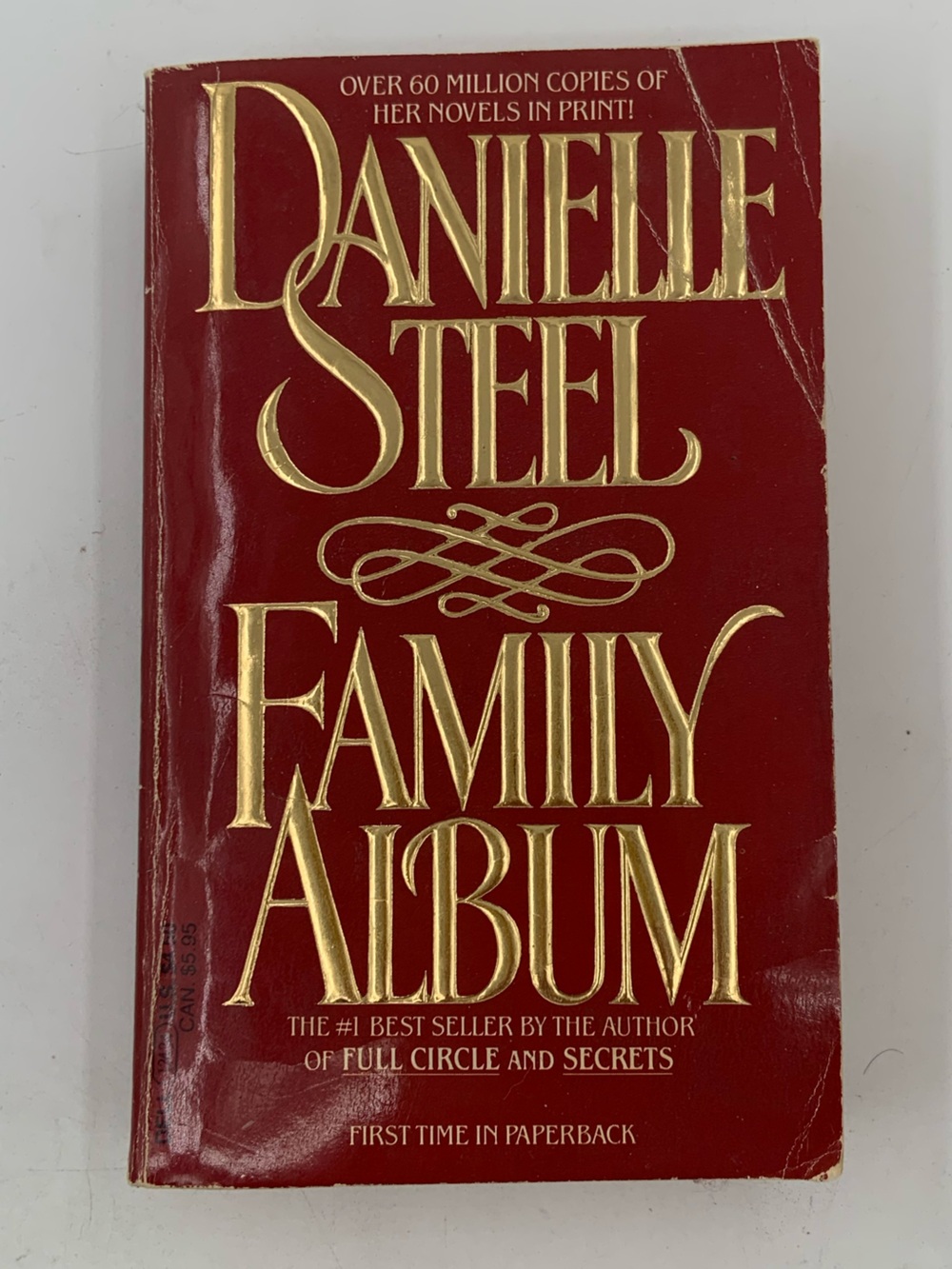 🌹New Listing🌹Fair cond. - Family Album: A Novel - book by Danielle Steel